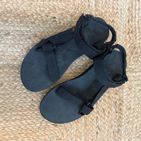 Teva Universal Slim Women’s - Picture 1 of 3